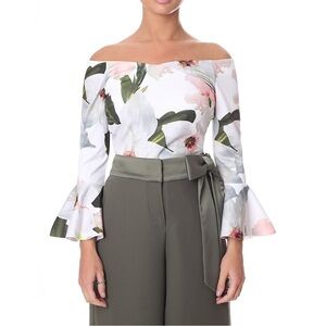 Ted BAKER-VELEITA CHATSWORTH BLOOM BELL SLEEVE TOP